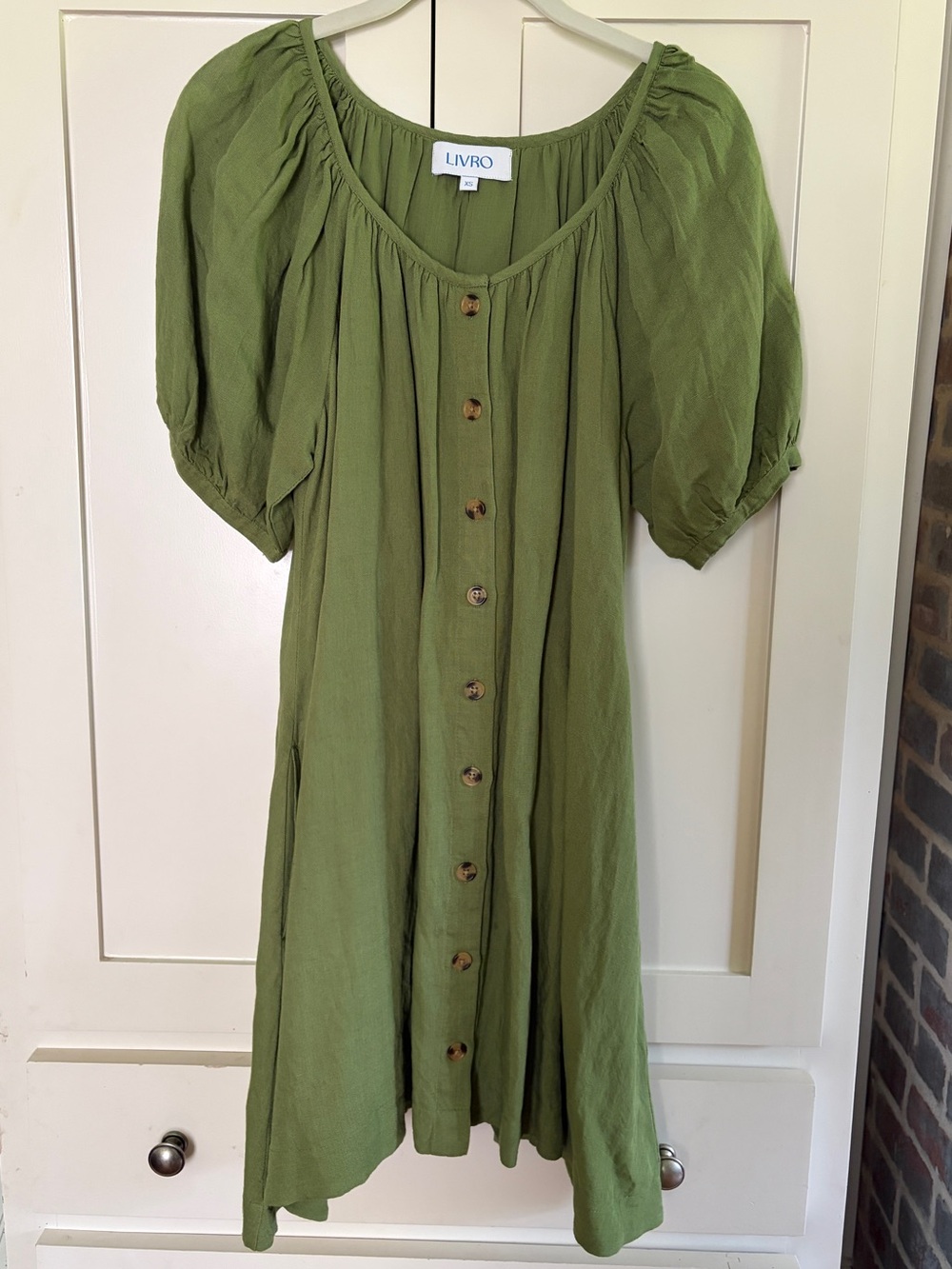 Livro Olive Button-Front Dress with Puff Sleeves